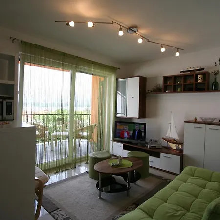 Mijos Apartment